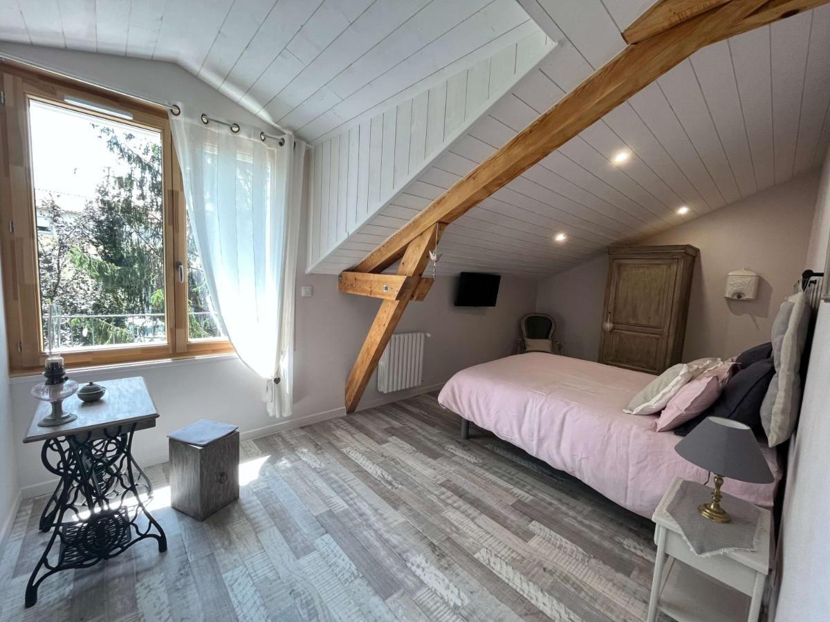 Le Jardin Du Dolaizon: Chambre Rouge Gorge Le Puy-en-Velay Bagian luar foto