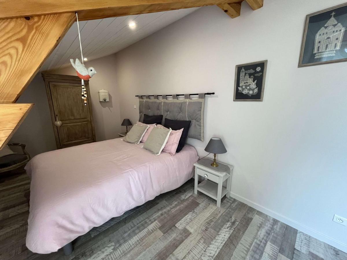 Le Jardin Du Dolaizon: Chambre Rouge Gorge Le Puy-en-Velay Bagian luar foto